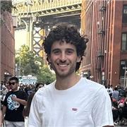 Laureato magistrale in Fisica, attualmente dottorando, offre ripetizioni di Matematica e Fisica a studenti di liceo e medie